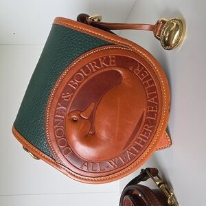 Dooney & Bourke R150 Green Duck Bag Crossbody Small Flap Purse Vintage 90s